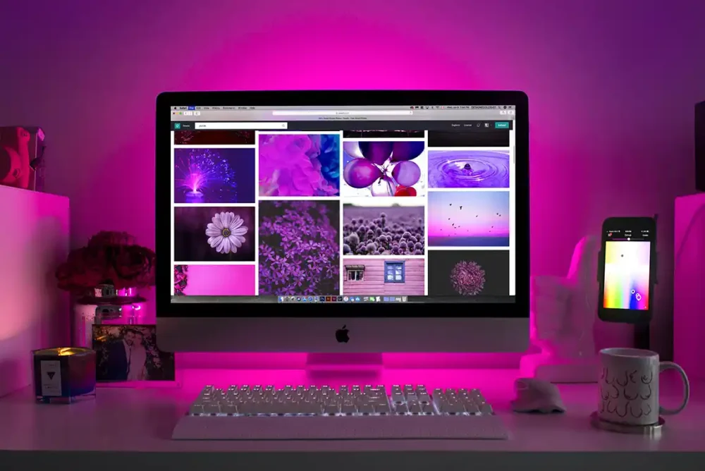 Computer accessing website